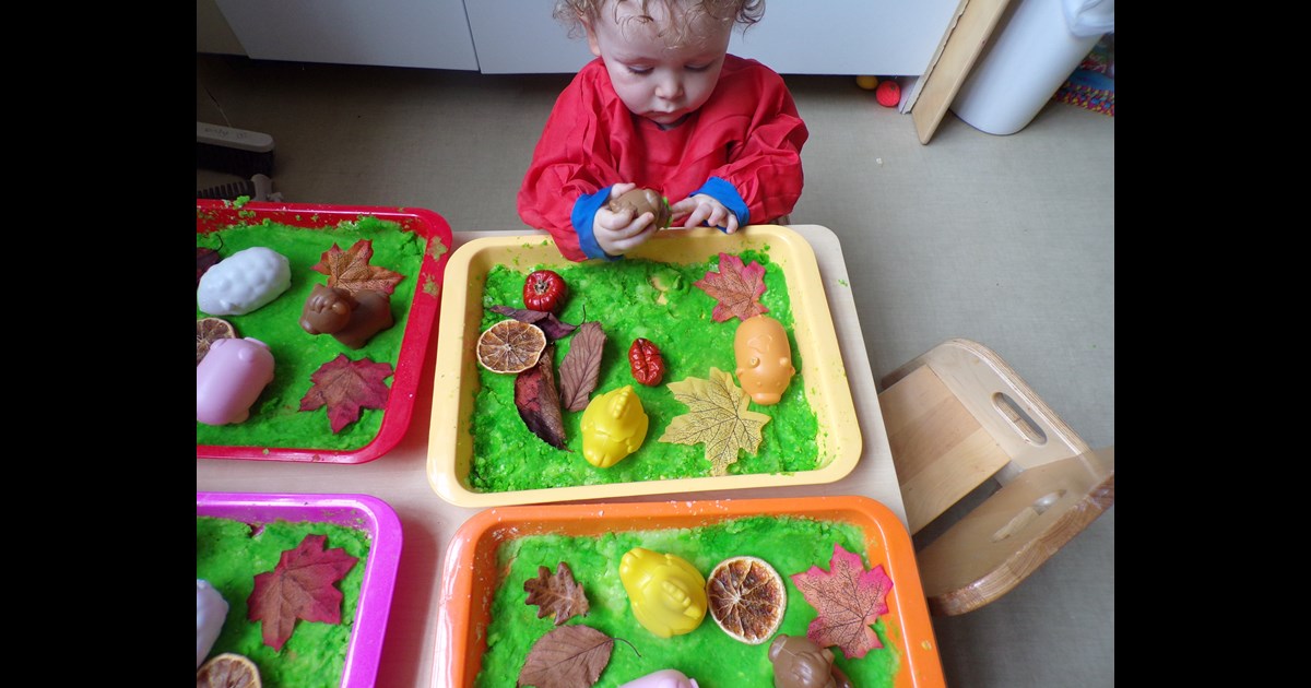 Autumn sensory tray